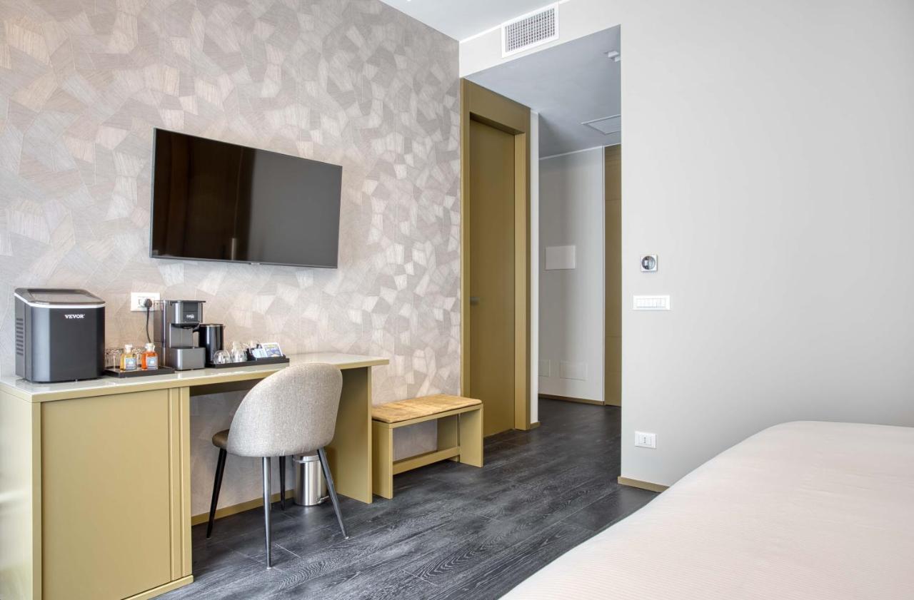 Le Suite Del Corso The Smart Boutique Aparthotel By Ospitami Milan Exterior photo