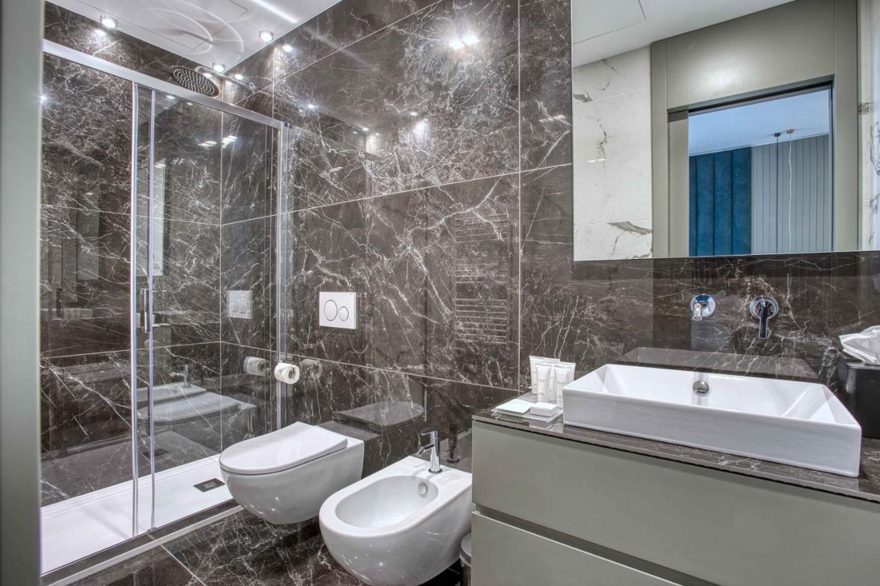 Le Suite Del Corso The Smart Boutique Aparthotel By Ospitami Milan Exterior photo