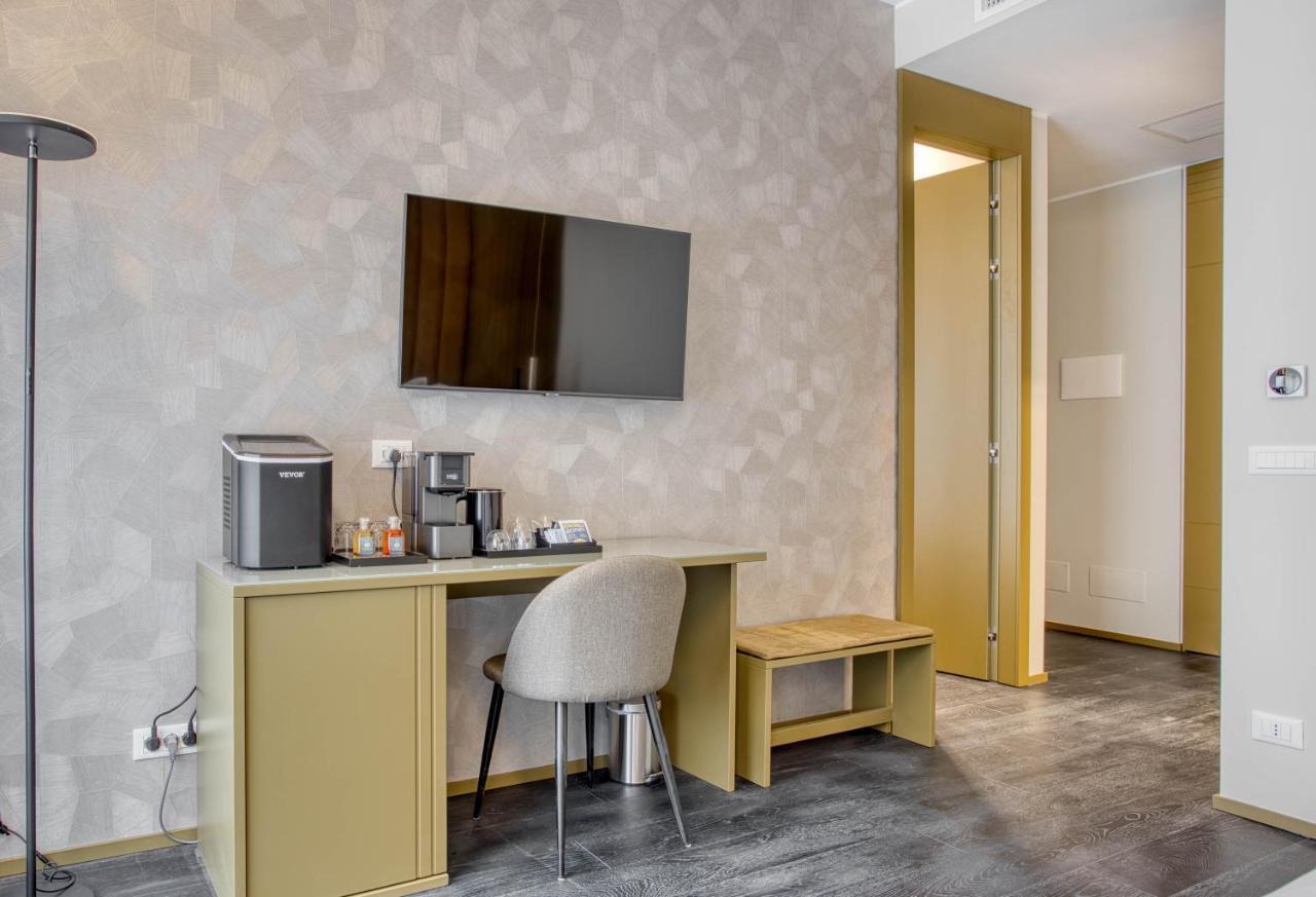 Le Suite Del Corso The Smart Boutique Aparthotel By Ospitami Milan Exterior photo