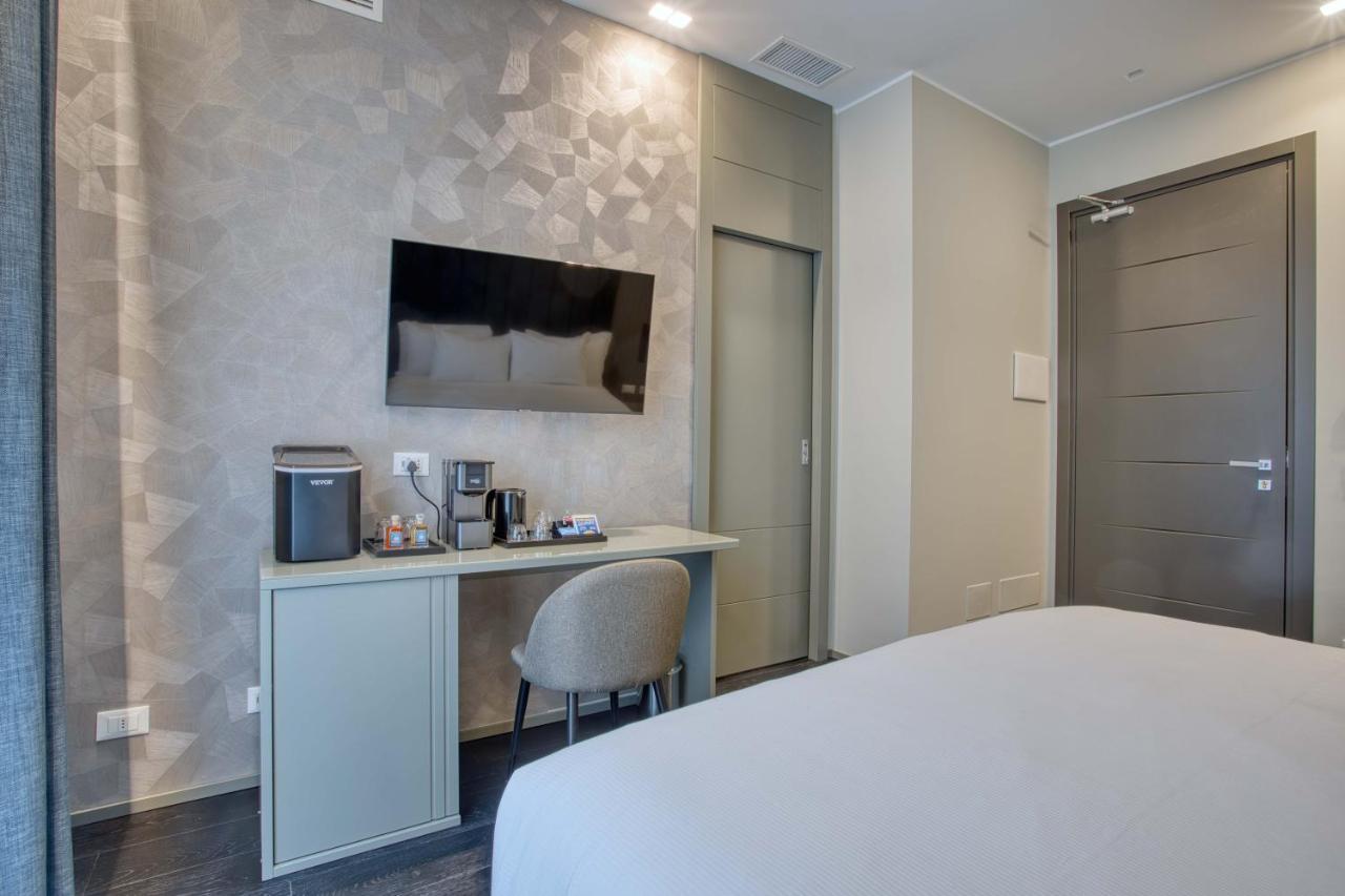 Le Suite Del Corso The Smart Boutique Aparthotel By Ospitami Milan Exterior photo