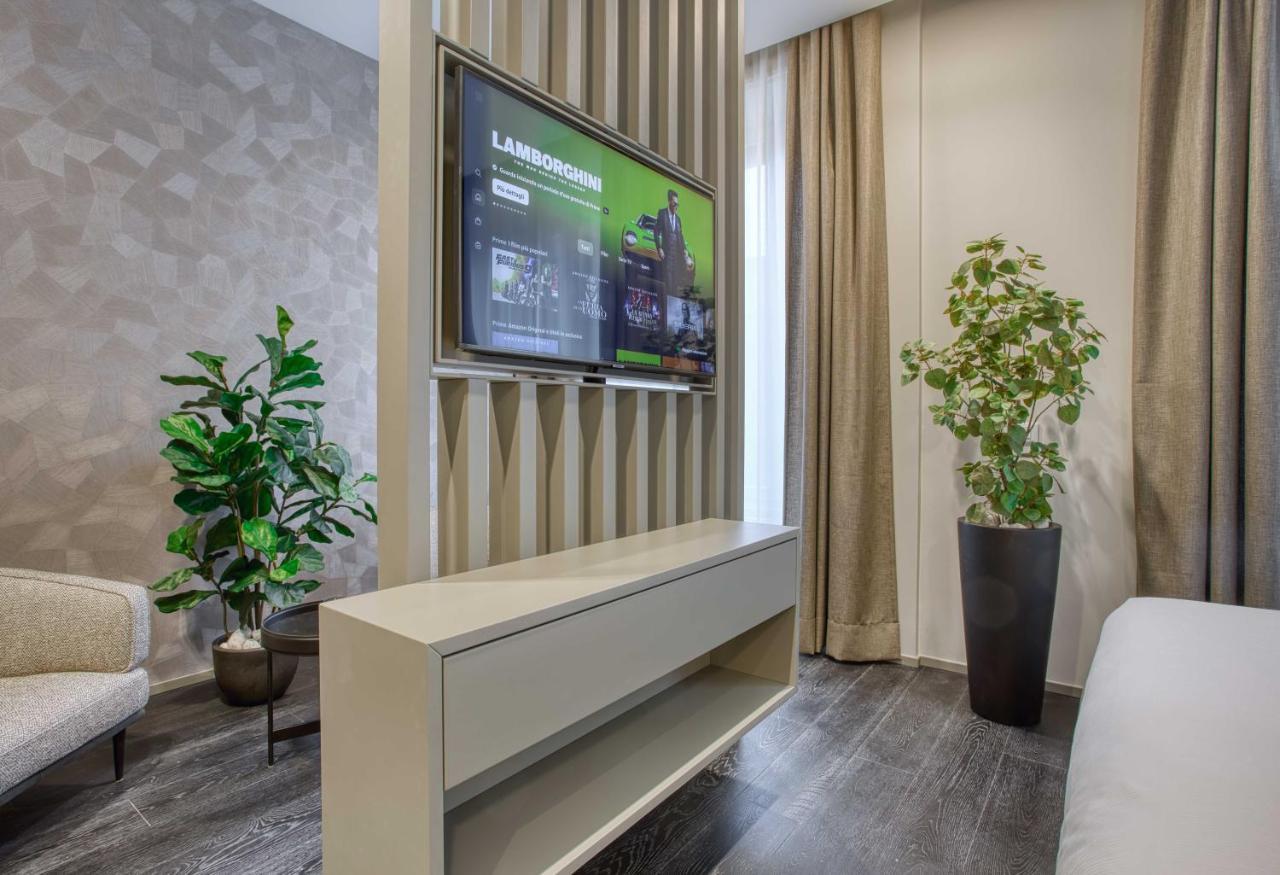 Le Suite Del Corso The Smart Boutique Aparthotel By Ospitami Milan Exterior photo
